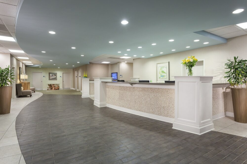 Фото Surfside Beach Oceanfront Hotel