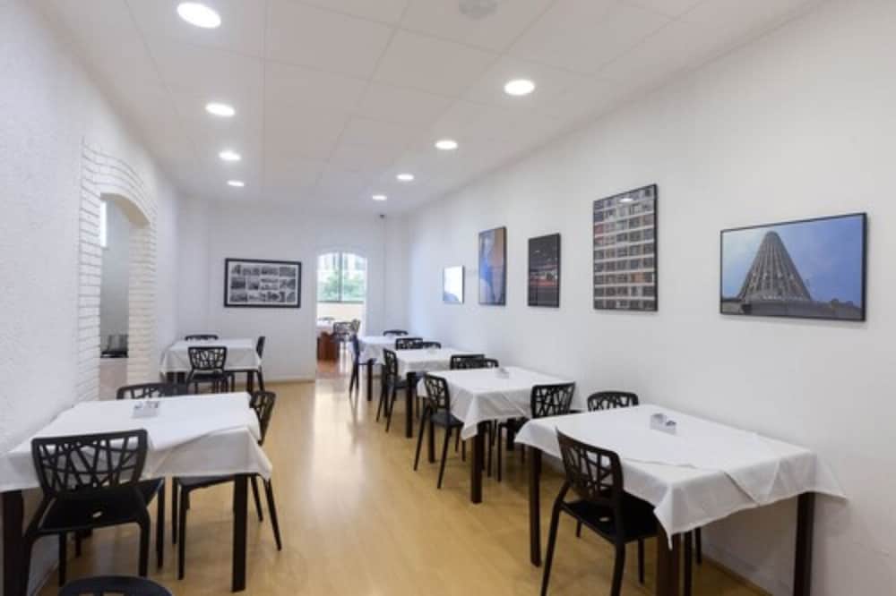 Фото Rojas All Suites Hotel