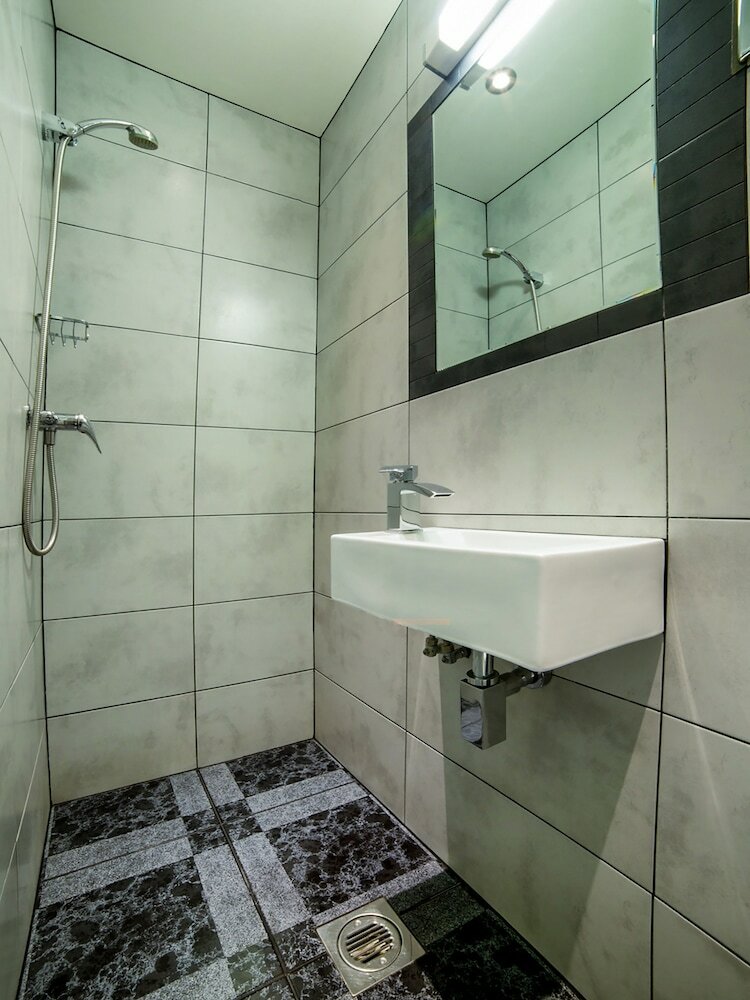 Фото Oyo Vegas Hotel