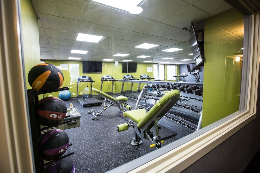 Фото Ramada Plaza by Wyndham Chicago North Shore