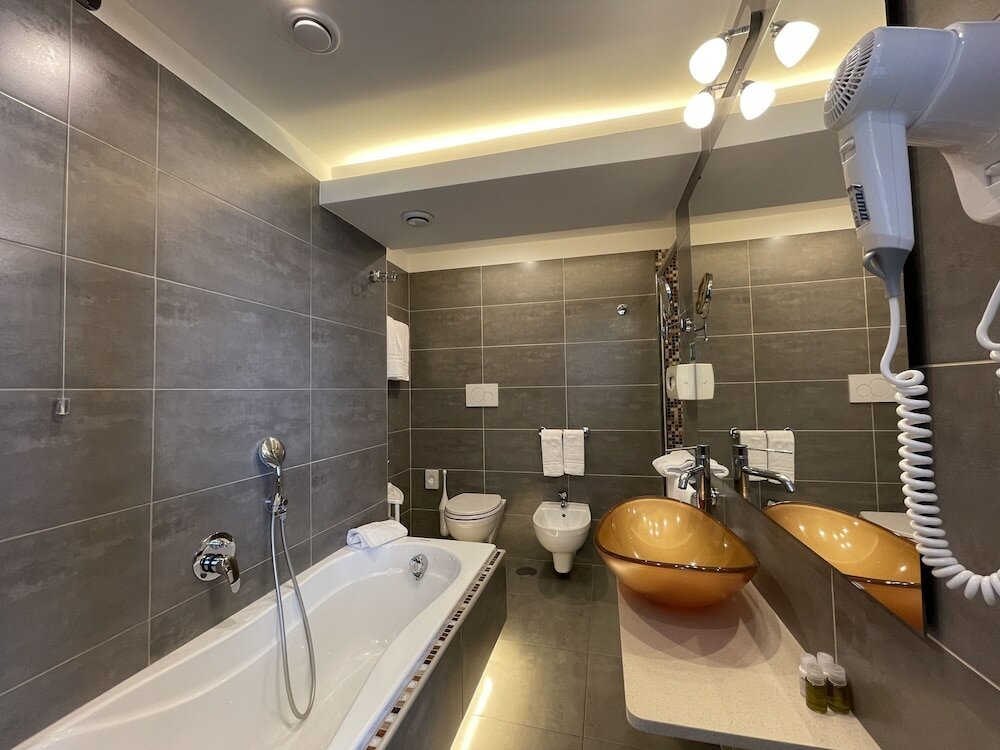 Фото Central Hotel