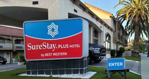 Гостиница SureStay Plus by Best Western Santa Clara Silicon Valley в Санта-Кларе