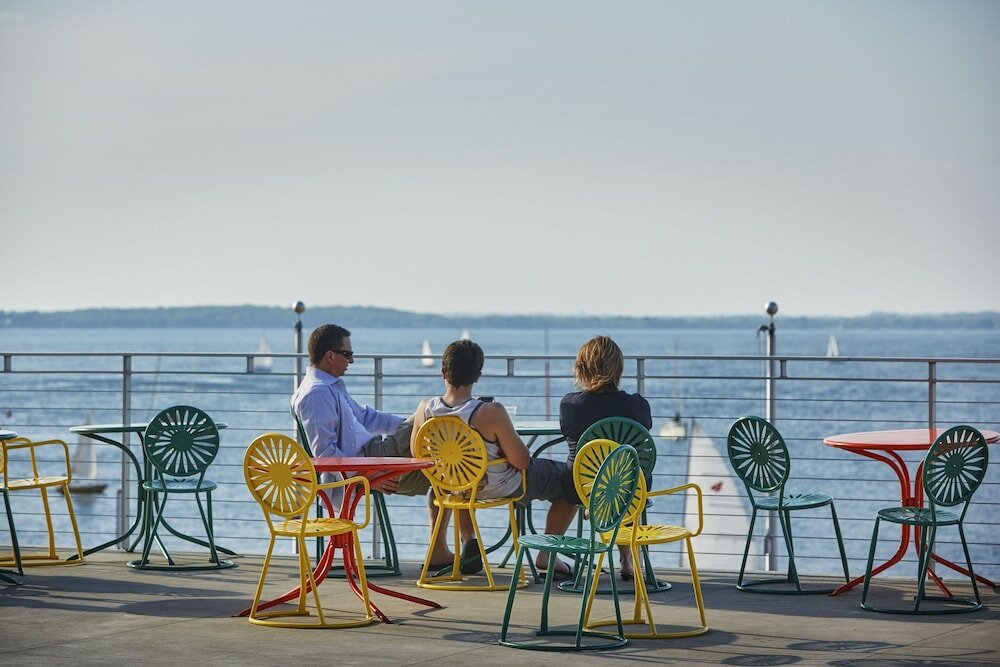 Фото Graduate Madison