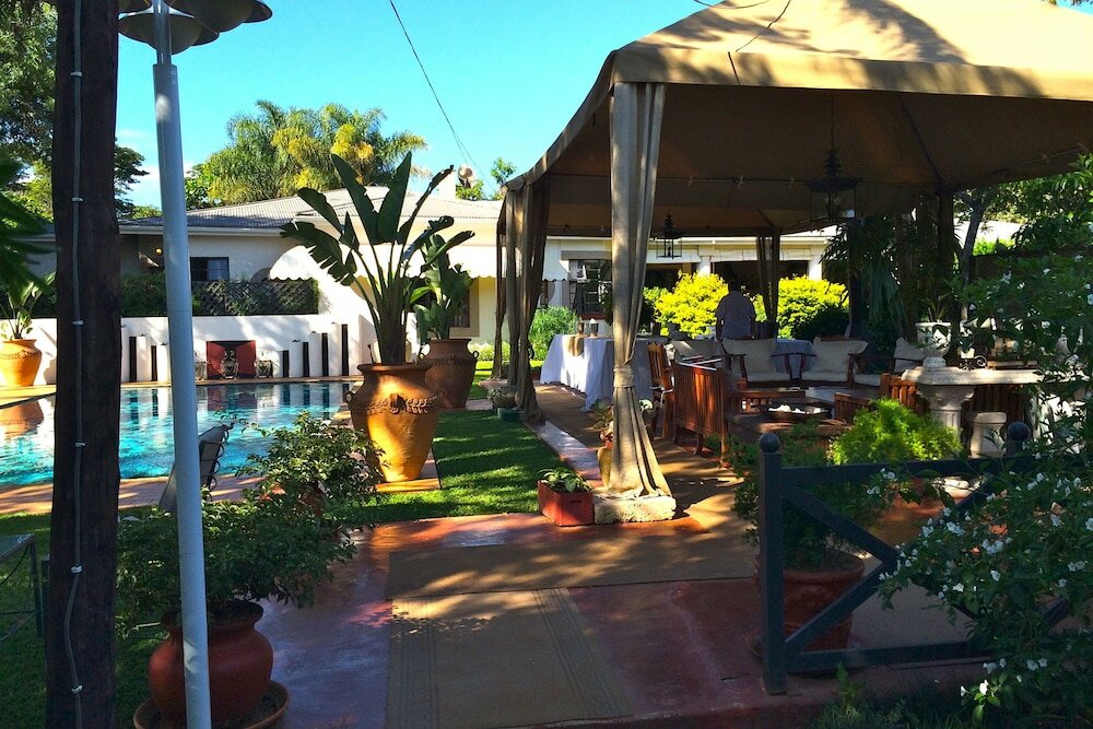 Фото отеля 1