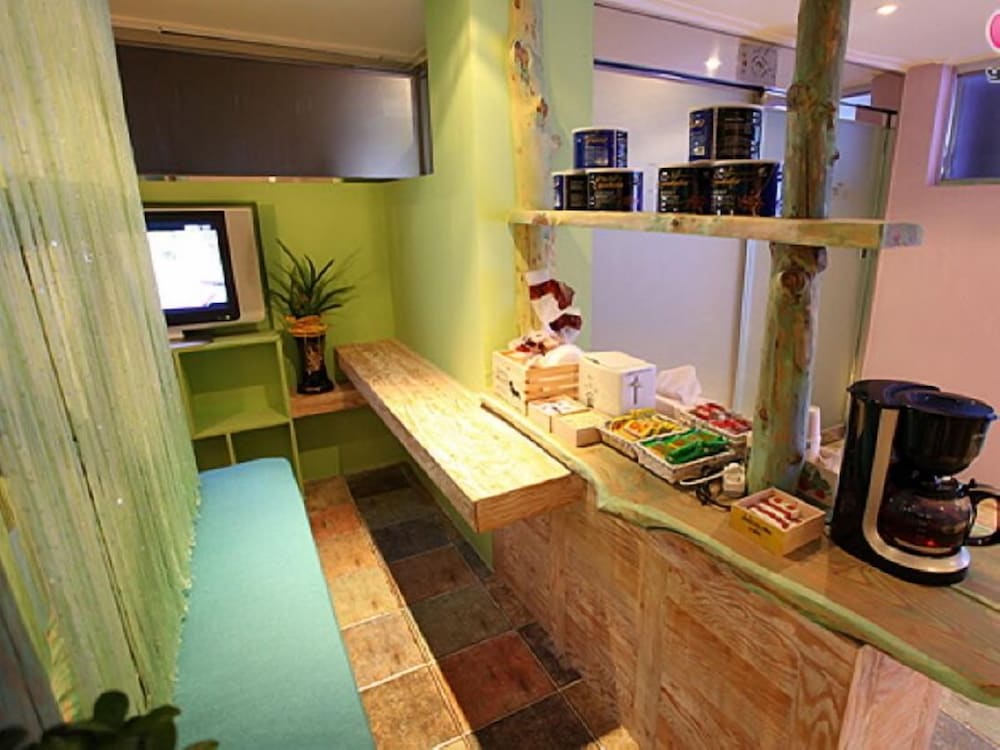 Фото Hotel April 2nd