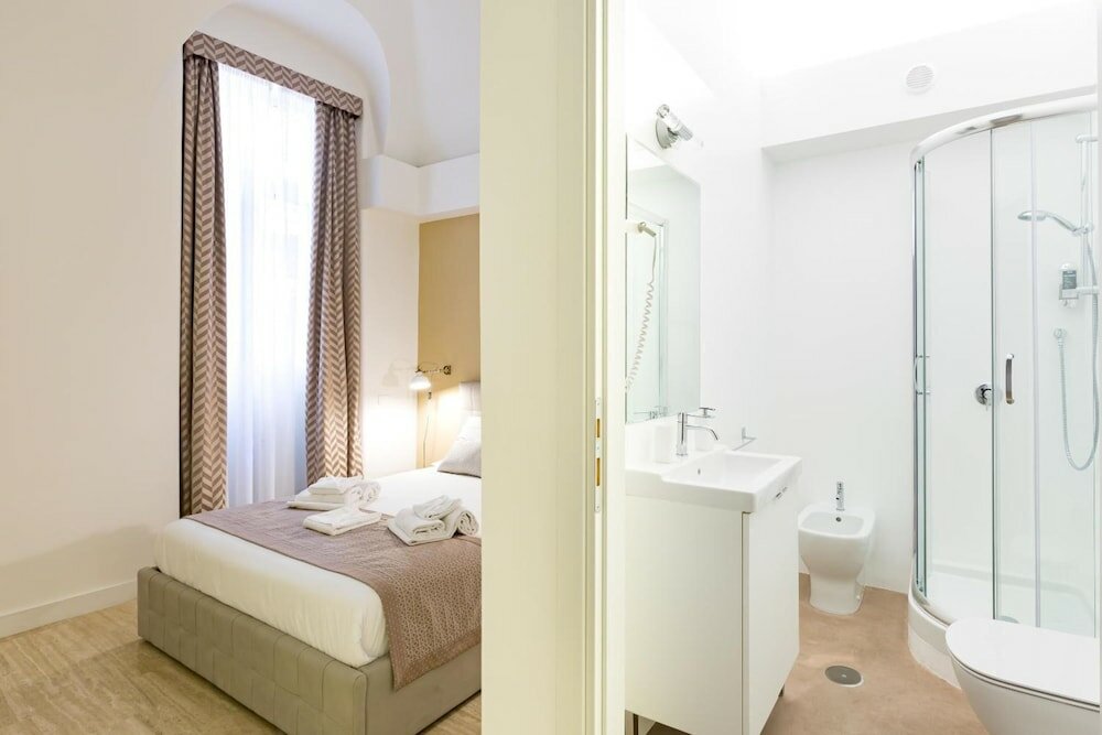 Фото Trevi Fountain Guesthouse