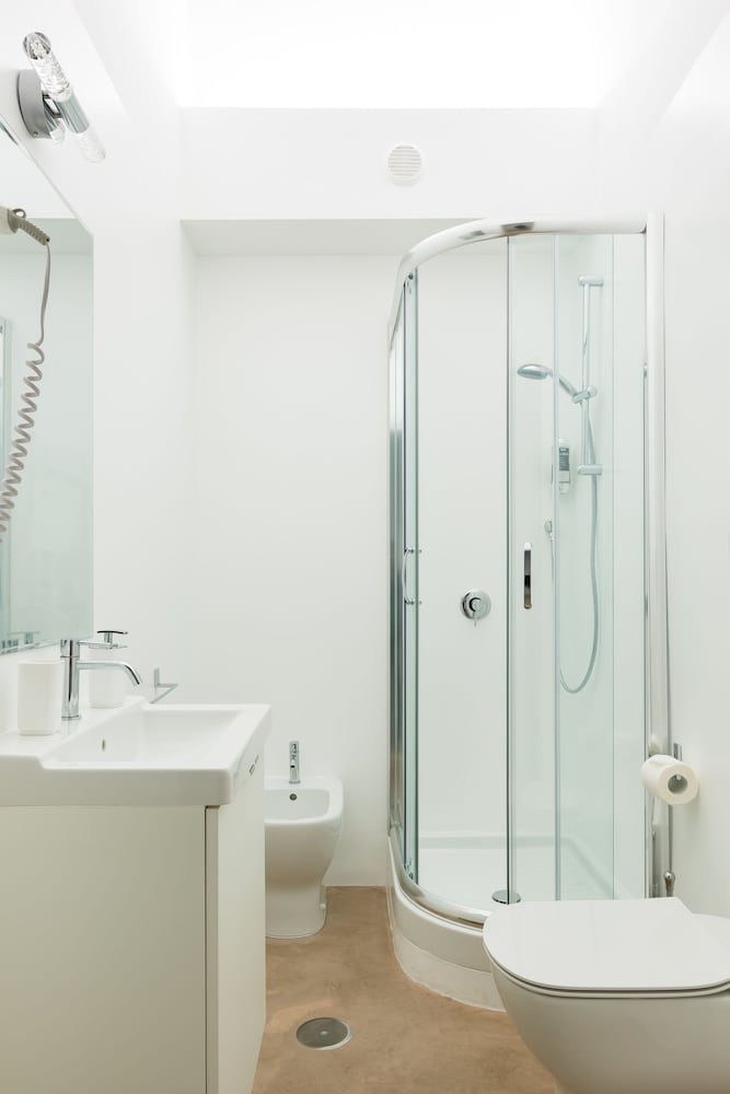 Фото Trevi Fountain Guesthouse