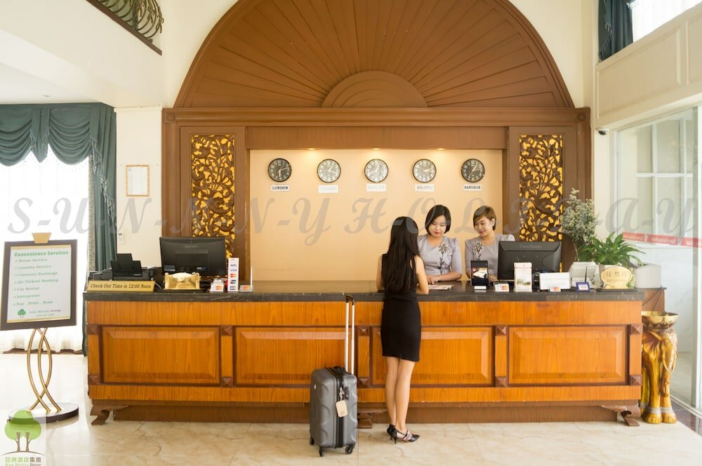 Фото Sunny Holiday Hotel