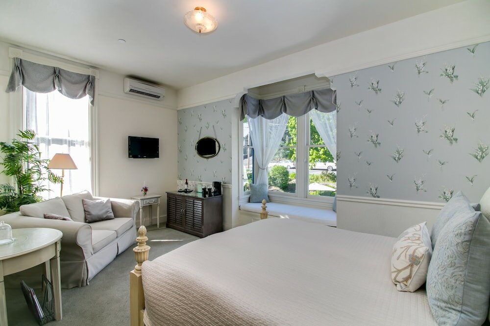 Фото Winchester Inn