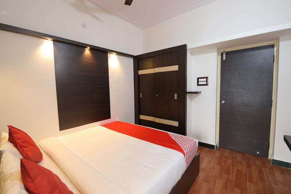 Фото Oyo 28093 Royal Sand