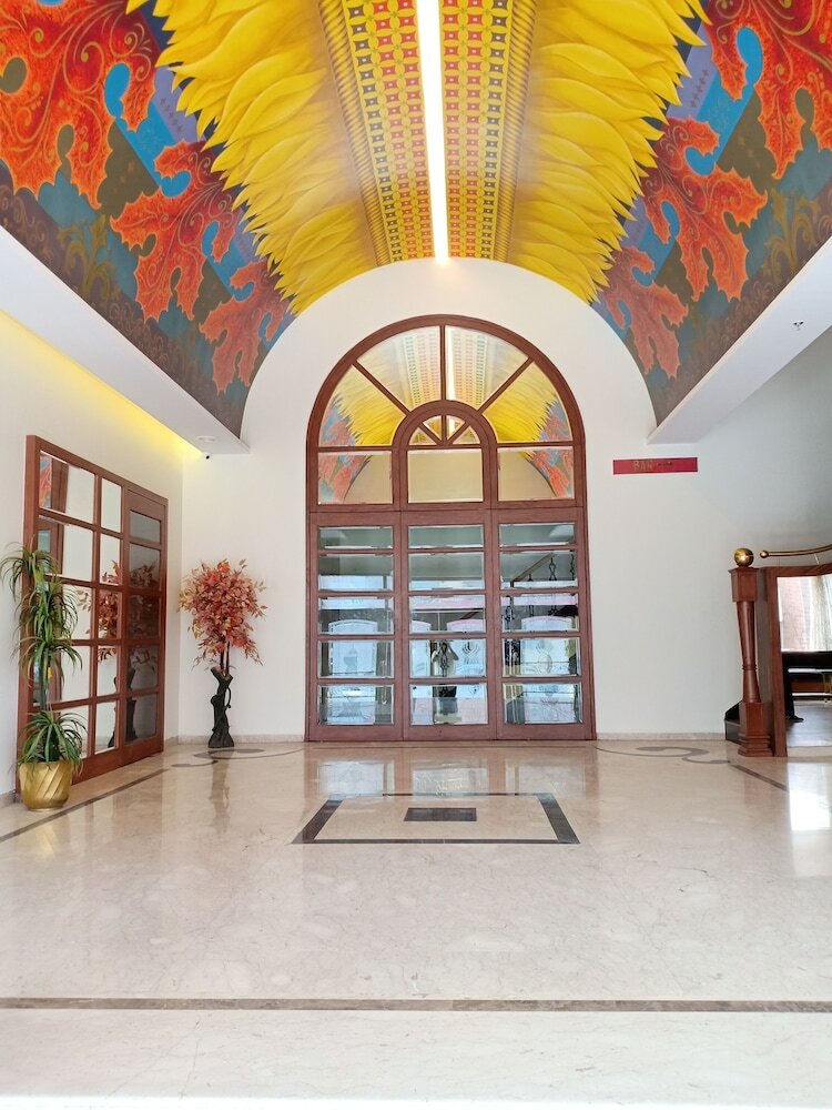 Фото отеля 2