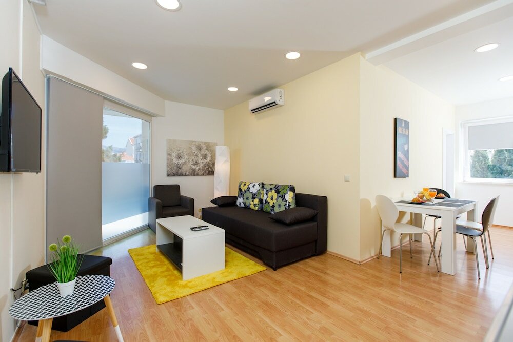 Фото Apartments Midnight City