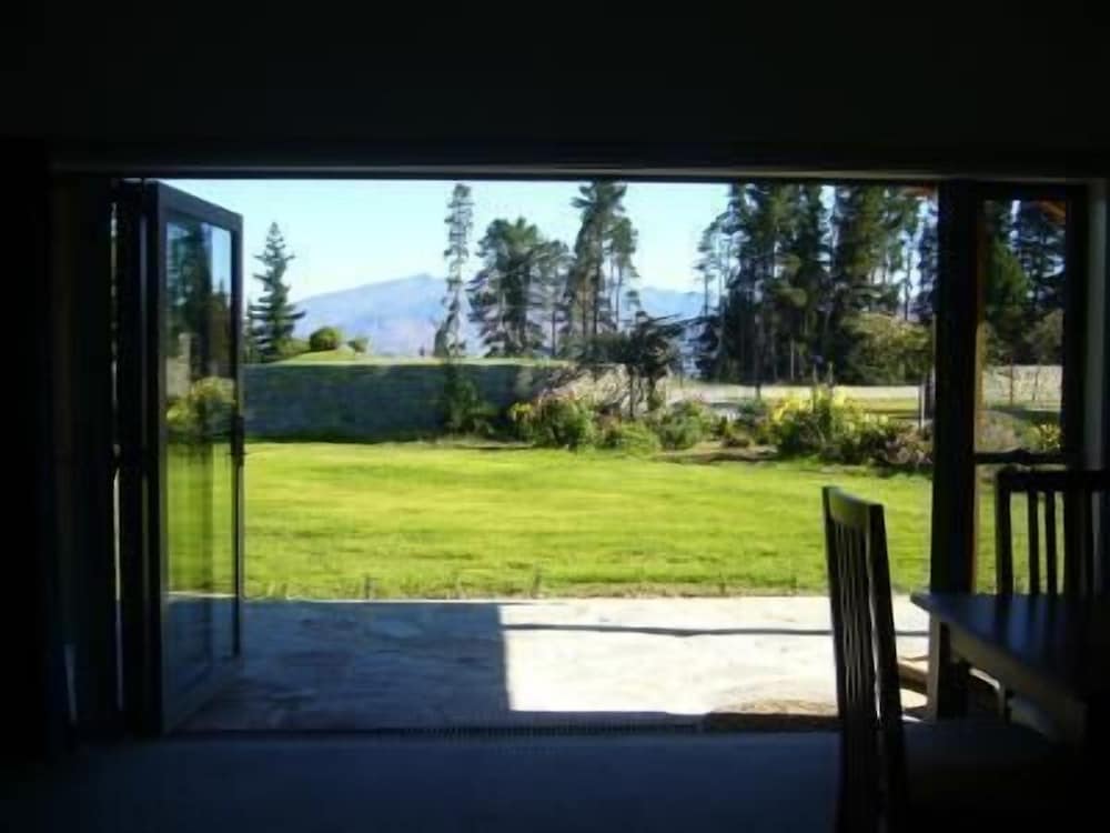 Фото Golf Course Road Chalets