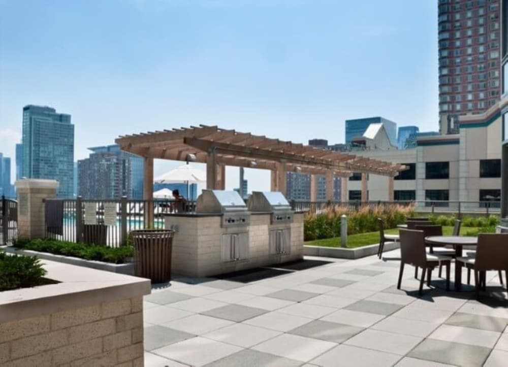 Фото Global Luxury Suites at Newport