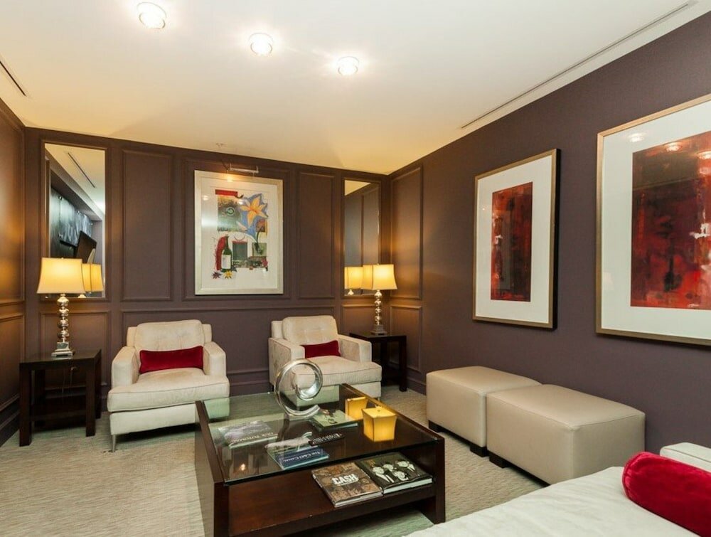 Фото Global Luxury Suites at The White House