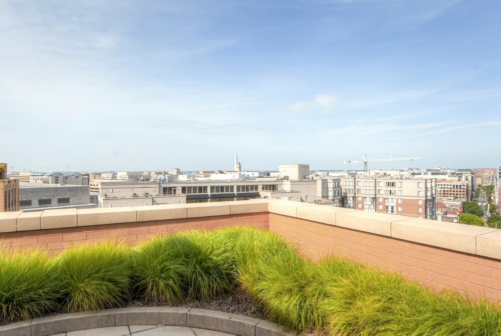 Фото Global Luxury Suites at The Convention Center