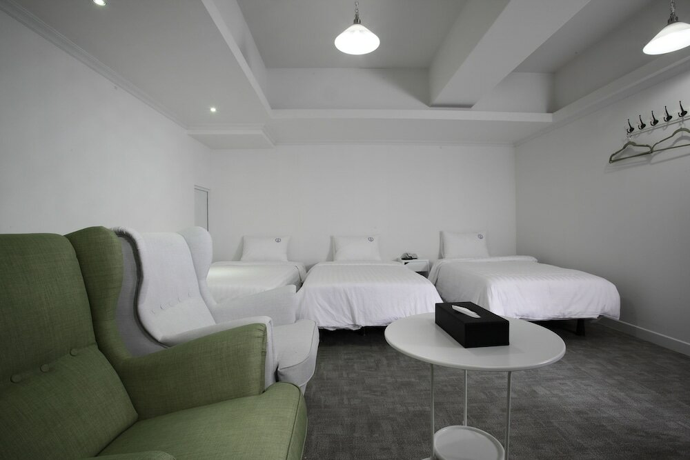 Фото Hillside Hotel