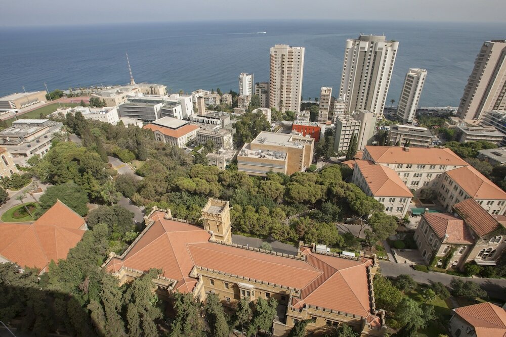 Фото 1866 Court & Suites