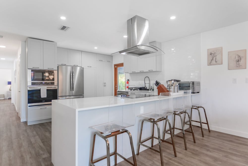 Фото Awesome House with pool Westchester