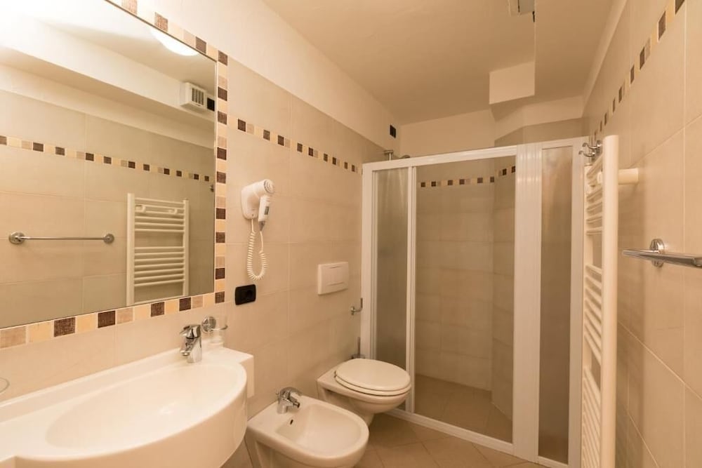 Фото Hotel Champagne