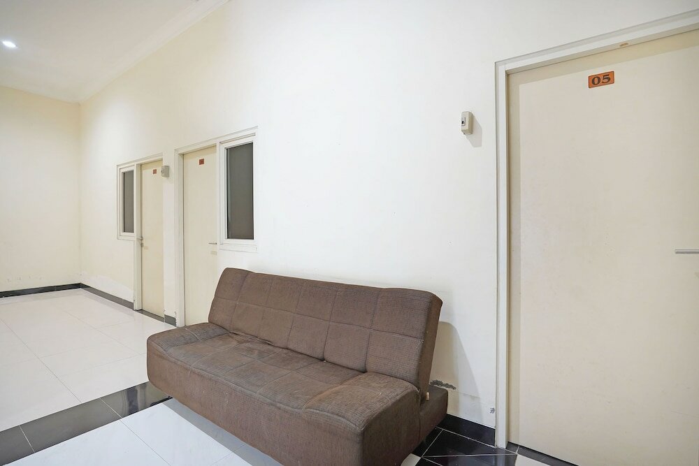 Фото Oyo 91508 Ruby Homestay Syariah