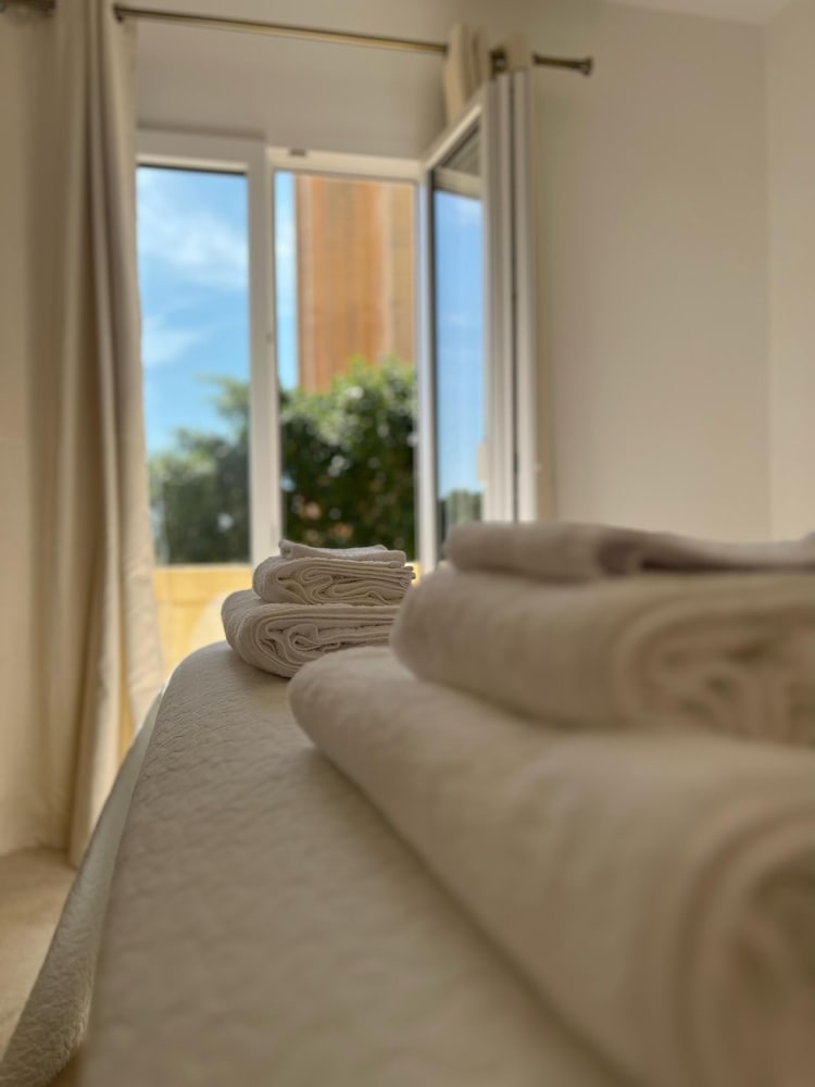 Фото The White Knight Premium Boutique Hotel