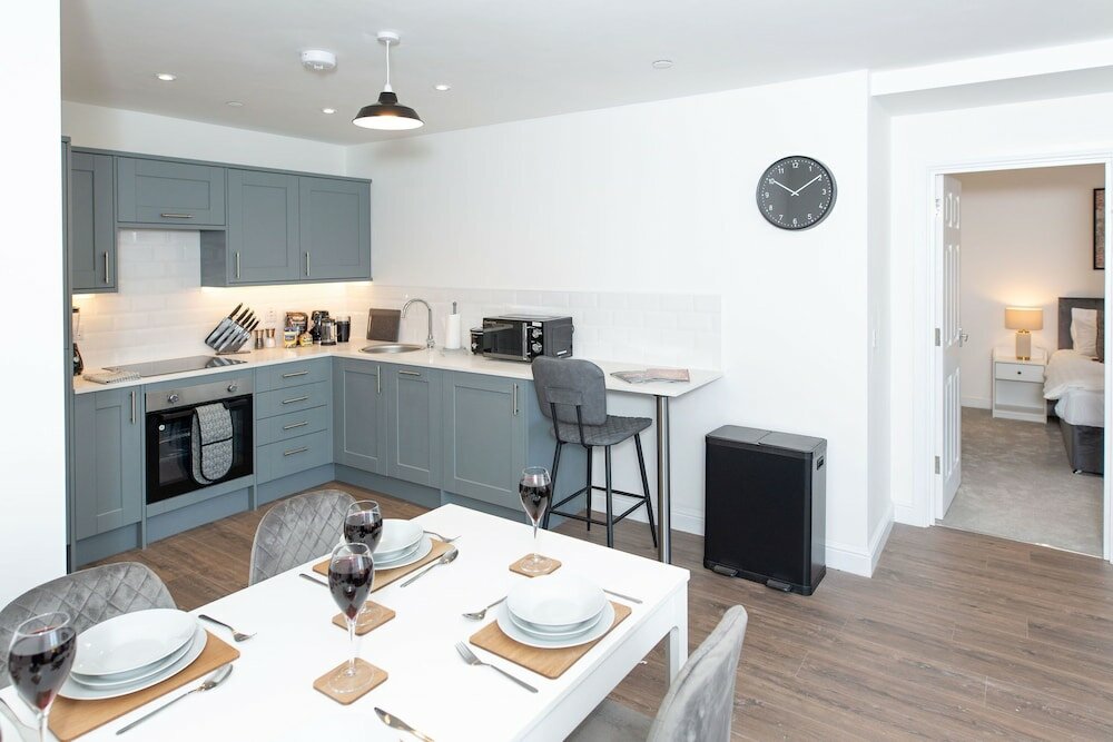 Фото Central Flats in Cardiff with Parking