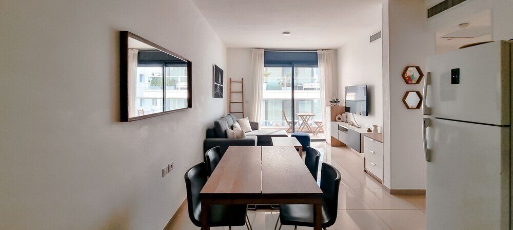 Фото Ben Yehuda Nuage