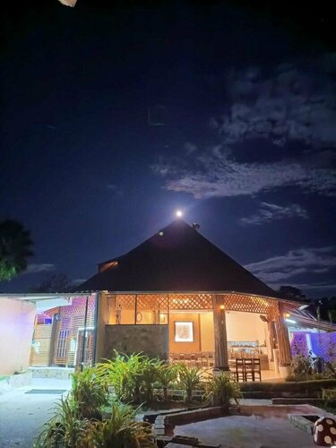 Гостиница Terra Luna Lodge