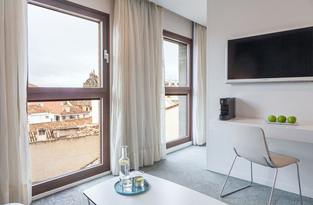 Фото Hotel Macià Granada Five Senses Rooms & Suites
