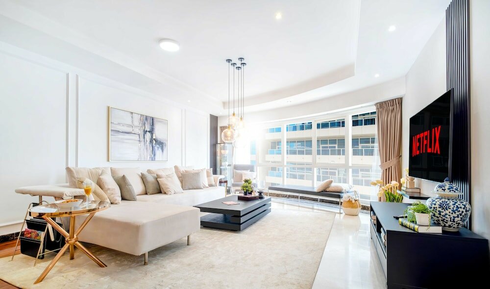 Фото Lux The Al Seef Marina 4 bed Suite