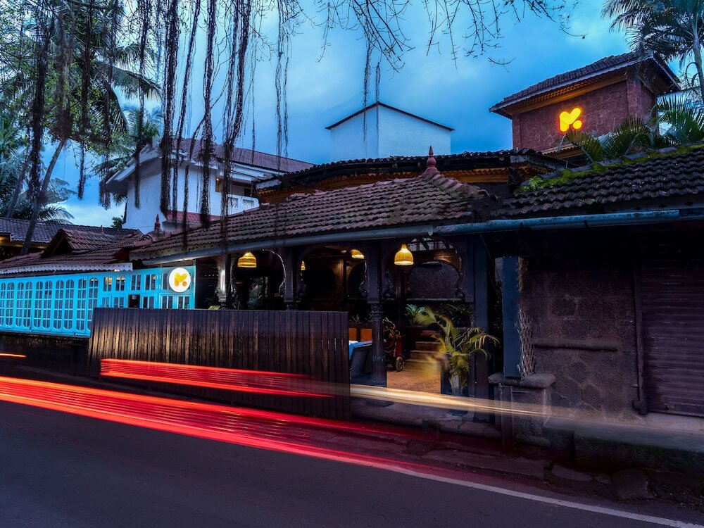 Фото отеля 1