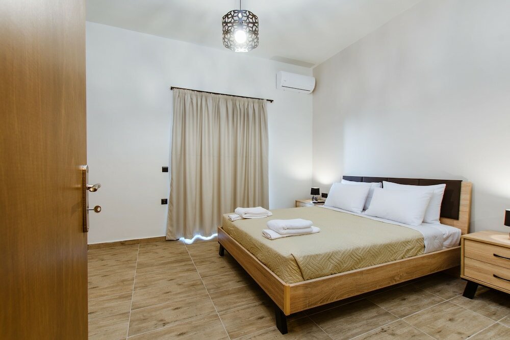 Фото Krinis houses next the old harbour