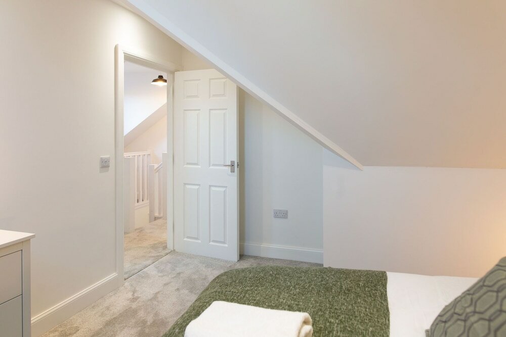 Фото Central Flats in Cardiff with Parking