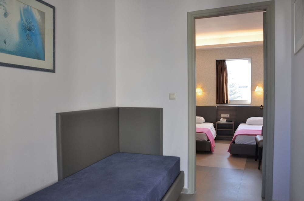 Фото Astron Hotel