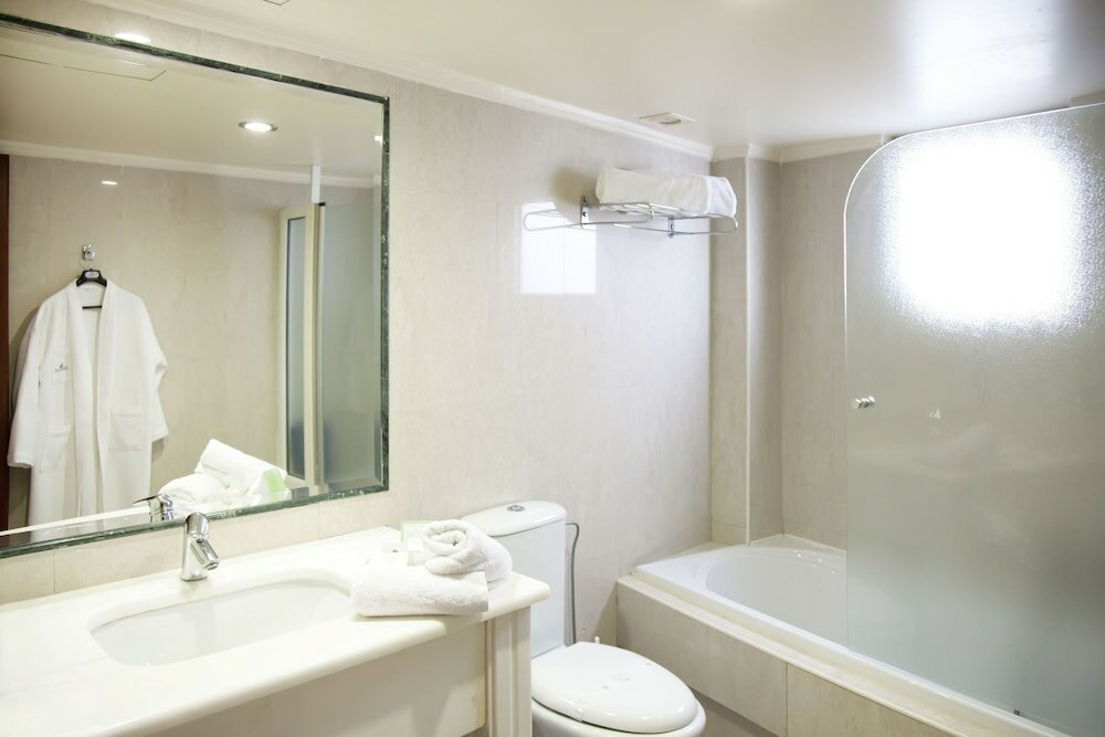 Фото Capsis Astoria Hotel