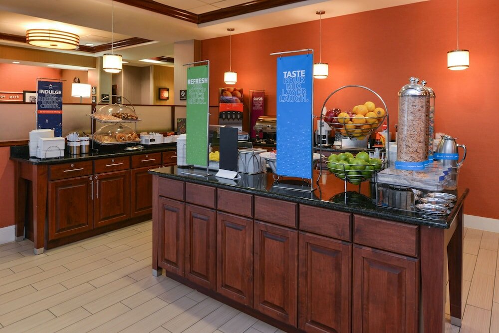 Фото Hampton Inn College Park