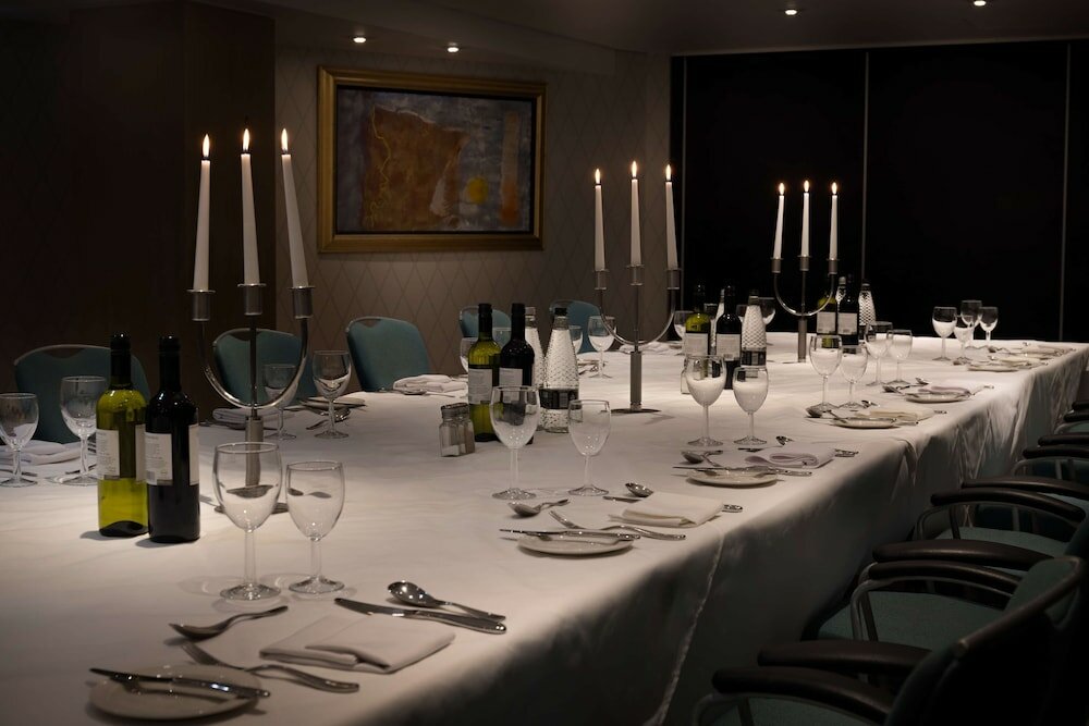 Фото Hilton Cardiff