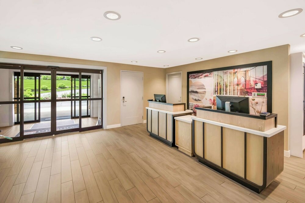 Фото Sonesta Es Suites Andover Boston