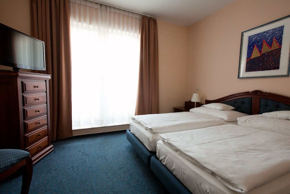 Фото Pannonia Hotel