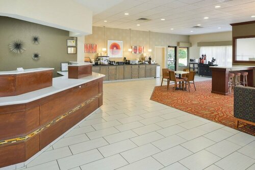 Гостиница Americas Best Value Inn & Suites Bastrop