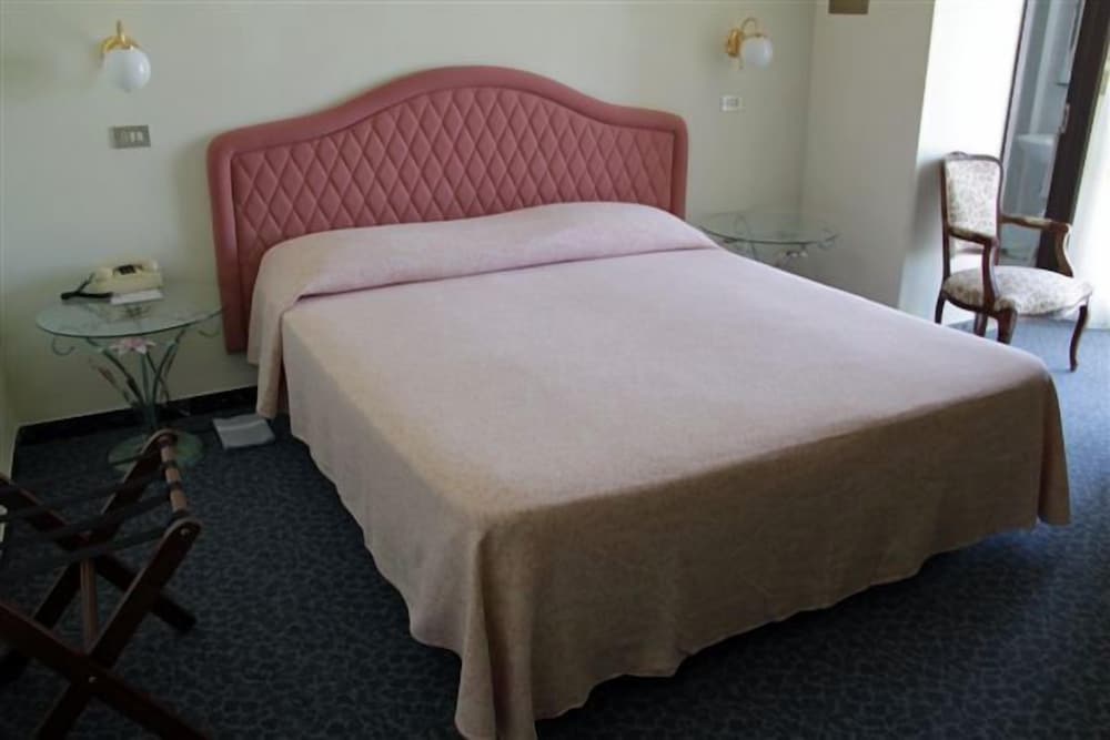 Фото Hotel Britannia