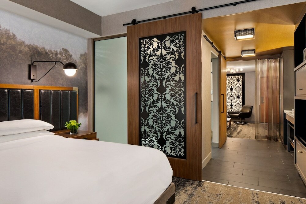 Фото Renaissance Minneapolis Hotel, The Depot