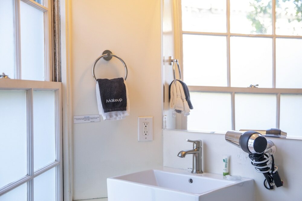 Фото Edwardian Hotel