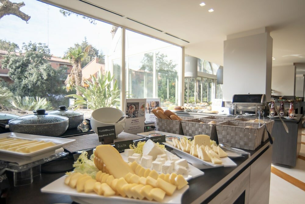 Фото Mercure Roma West