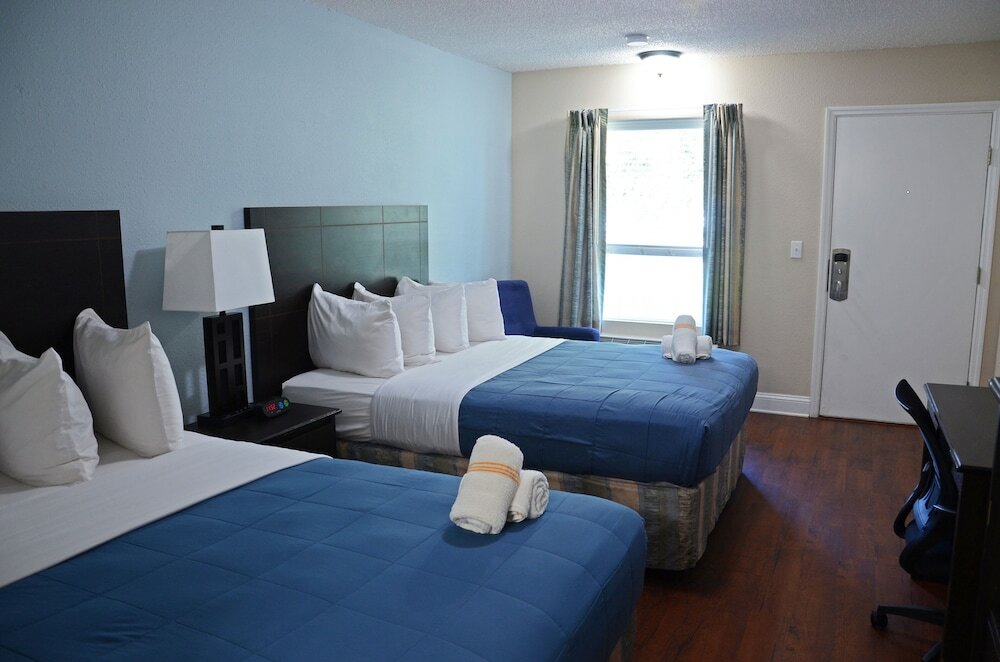 Фото Southern Oaks Inn