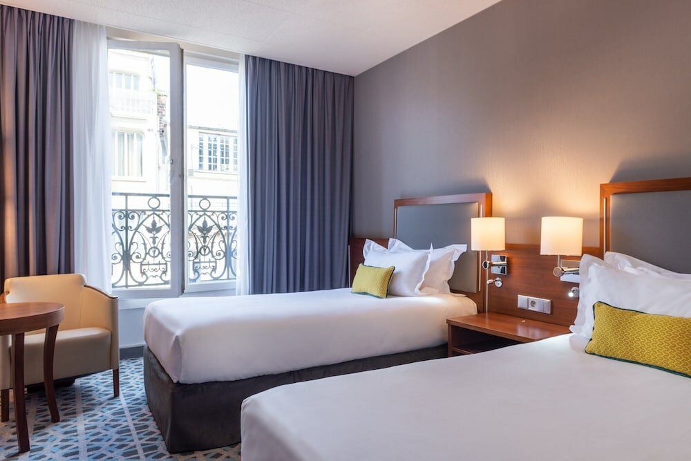 Фото Crowne Plaza Paris Republique