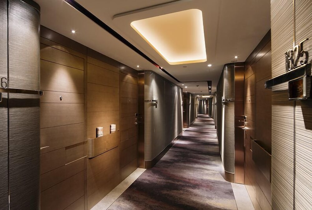 Фото Royal Plaza Hotel