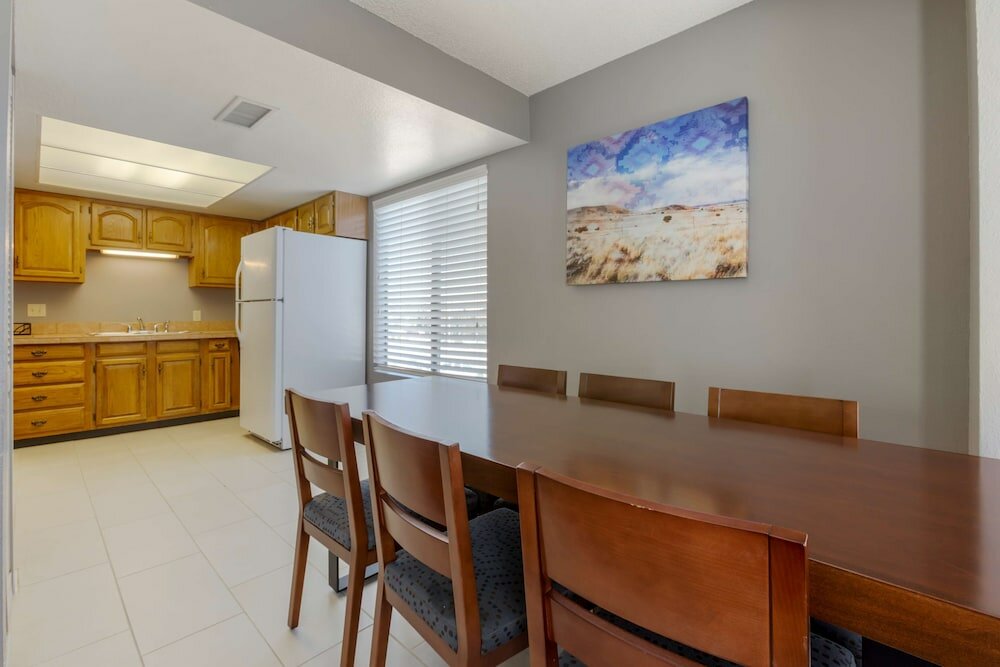 Фото Best Western Pecos Inn