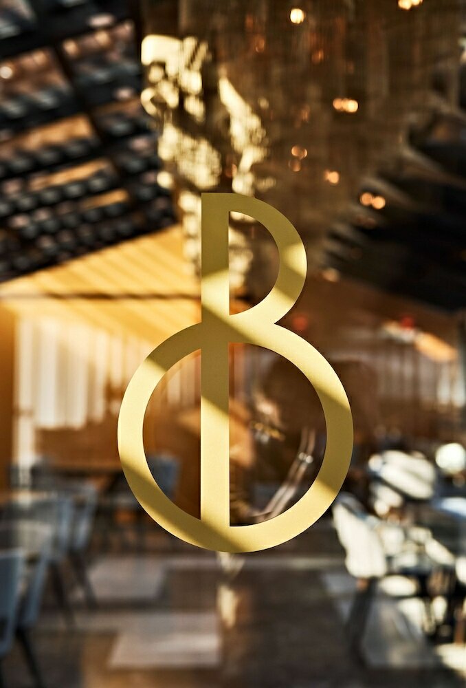 Фото The Britannique Hotel Naples, Curio Collection by Hilton